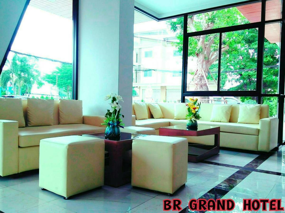 Br Grand Hotel Hat Yai Bagian luar foto